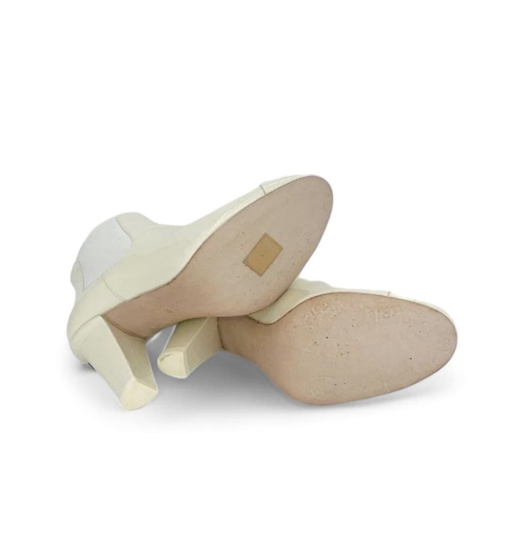 CHANEL 2022 Runway Ivory CC Logo Ankle Boots IT38