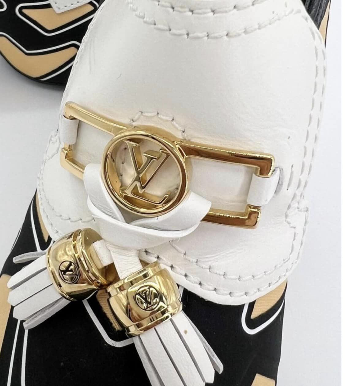 LOUIS VUITTON Spring/Summer 2020 Runway LV Logo Swift Heeled Loafers Size EU36