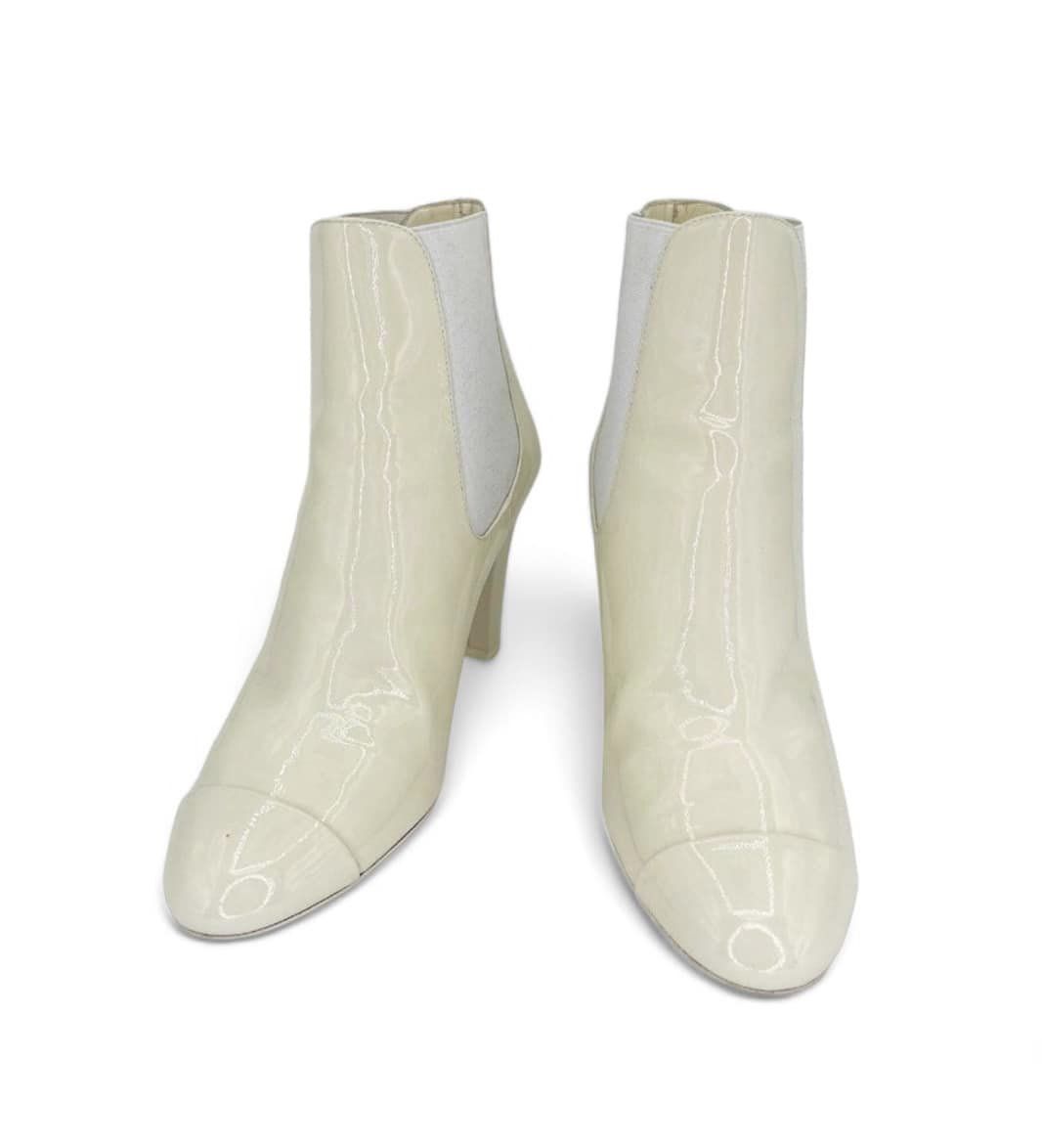 CHANEL 2022 Runway Ivory CC Logo Ankle Boots IT38