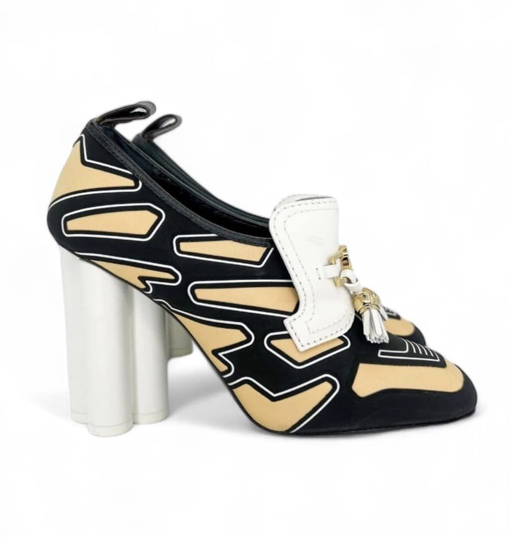 LOUIS VUITTON Spring/Summer 2020 Runway LV Logo Swift Heeled Loafers Size EU36