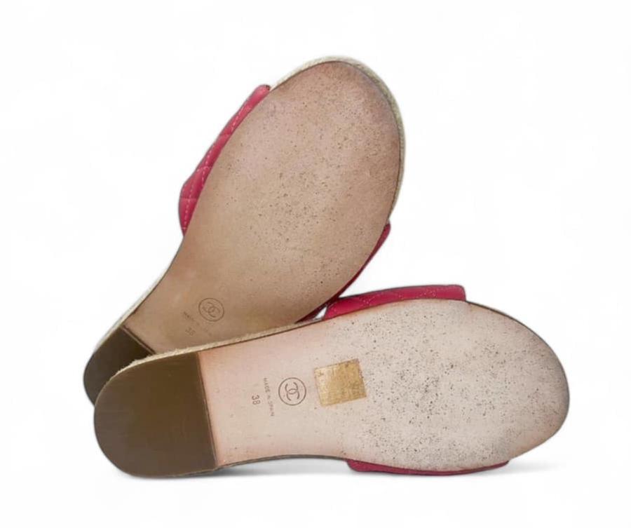 CHANEL Coral Diamond Quilted CC Logo Espadrille Slides EU38