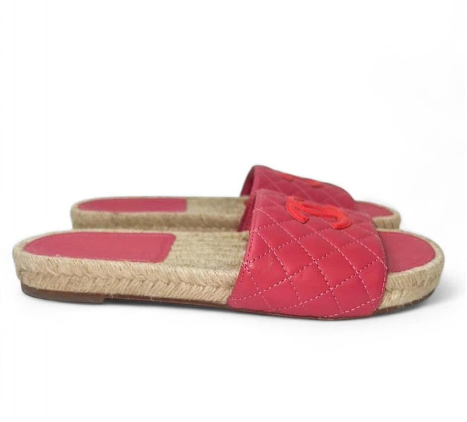 CHANEL Coral Diamond Quilted CC Logo Espadrille Slides EU38
