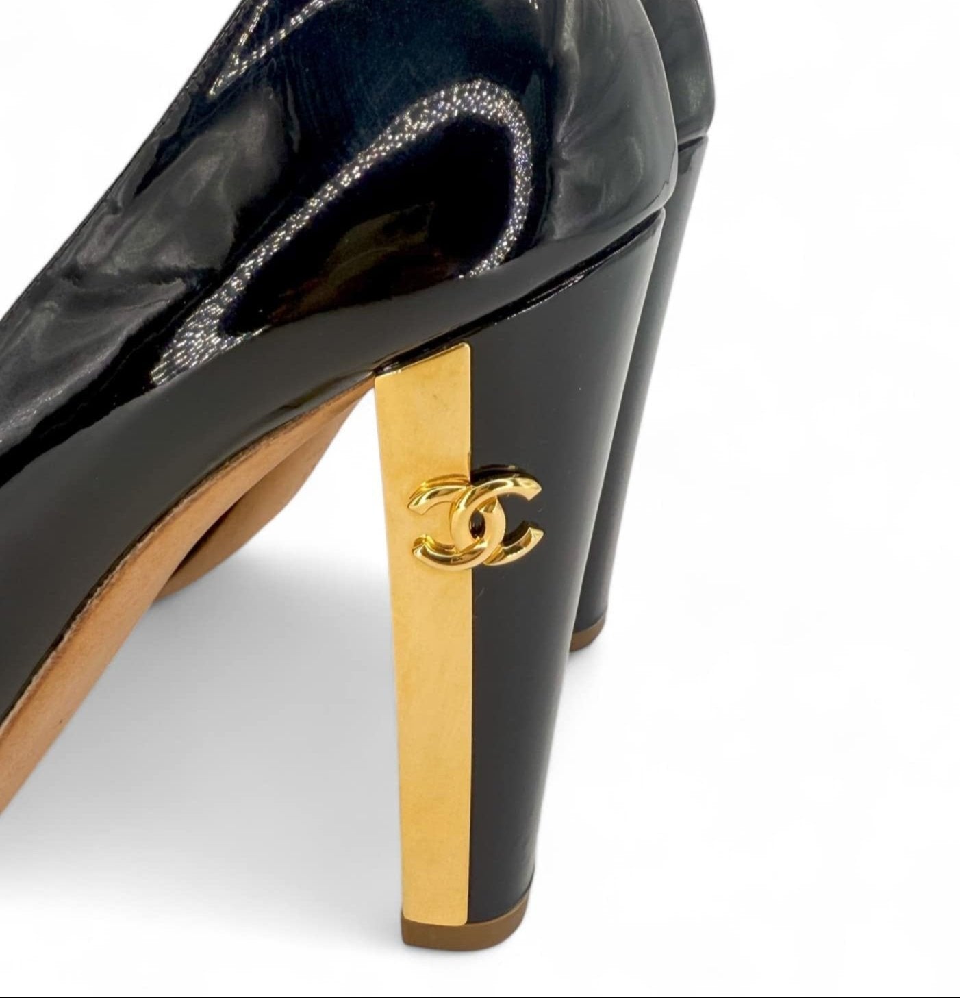 CHANEL Black & Gold Patent Leather CC Logo Heels IT40.5