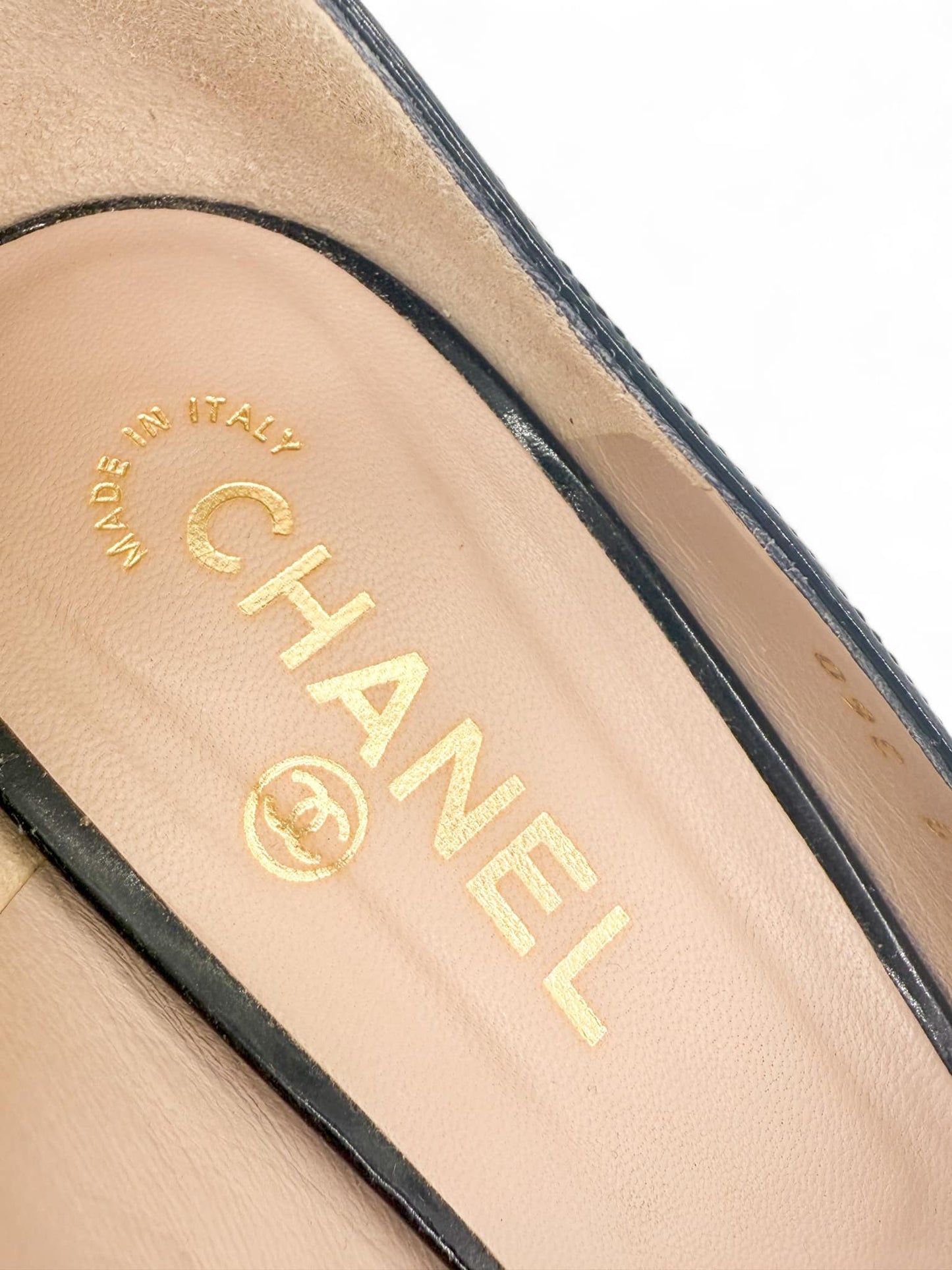 CHANEL Black & Gold Patent Leather CC Logo Heels IT40.5
