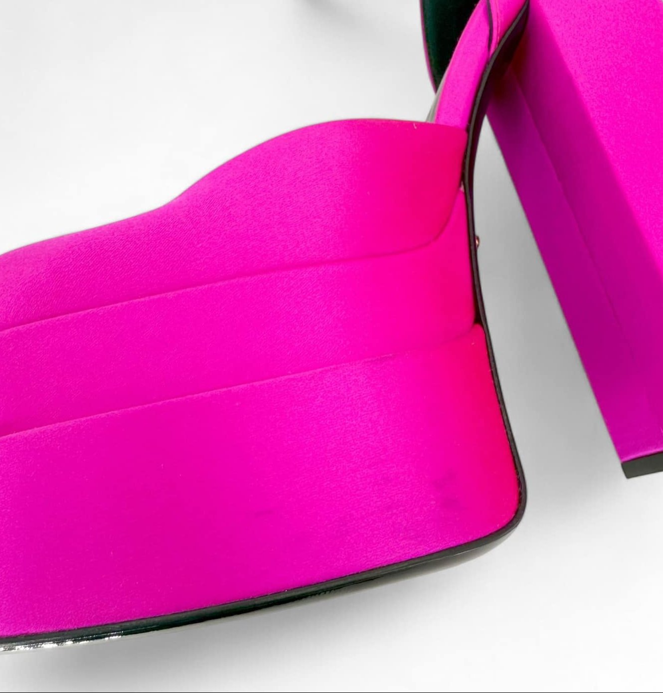 VERSACE "Beyonce" Aevitas Pink Crystal-Embellished Platform Block Heel Pumps EU38