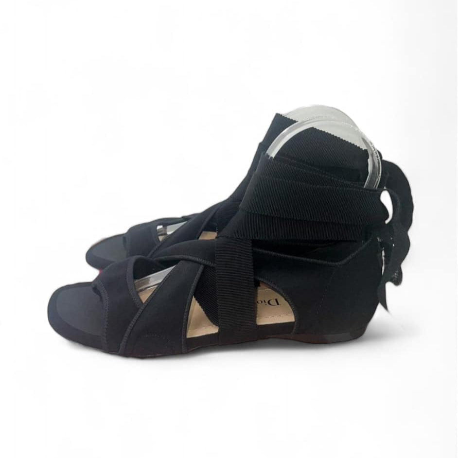 CHRISTIAN DIOR Spring 2019 Runway Black Strappy Flat Sandals IT36