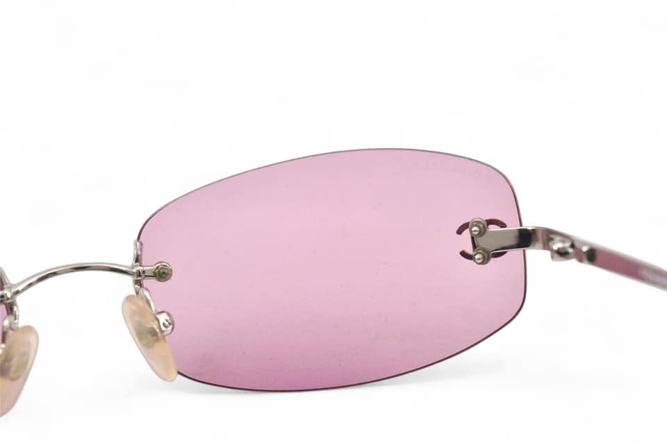 CHANEL Vintage 2000's CC Logo Purple Rimless Sunglasses