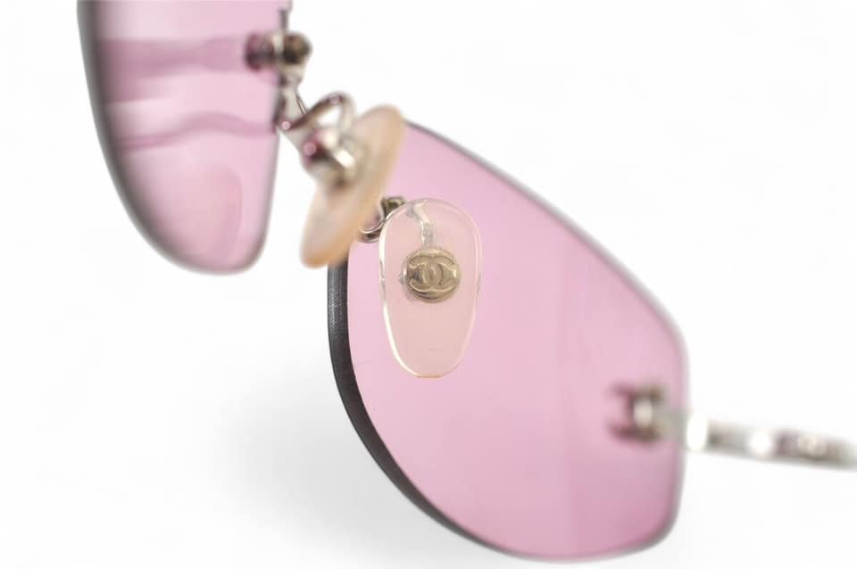 CHANEL Vintage 2000's CC Logo Purple Rimless Sunglasses