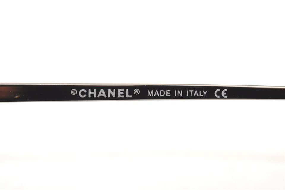 CHANEL Vintage 2000's CC Logo Purple Rimless Sunglasses