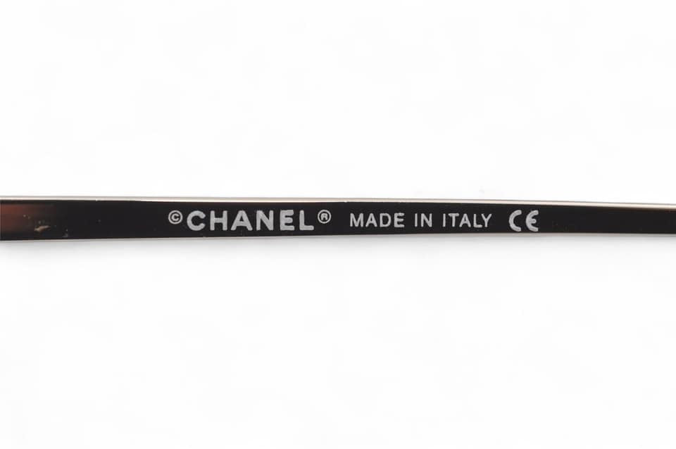 CHANEL Vintage 2000's CC Logo Purple Rimless Sunglasses