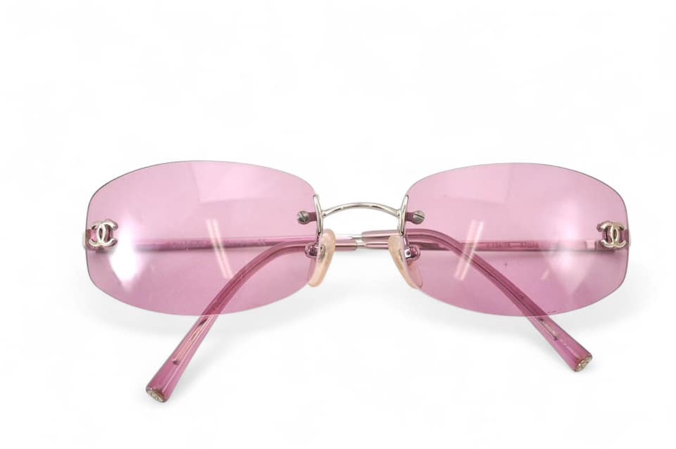 CHANEL Vintage 2000's CC Logo Purple Rimless Sunglasses