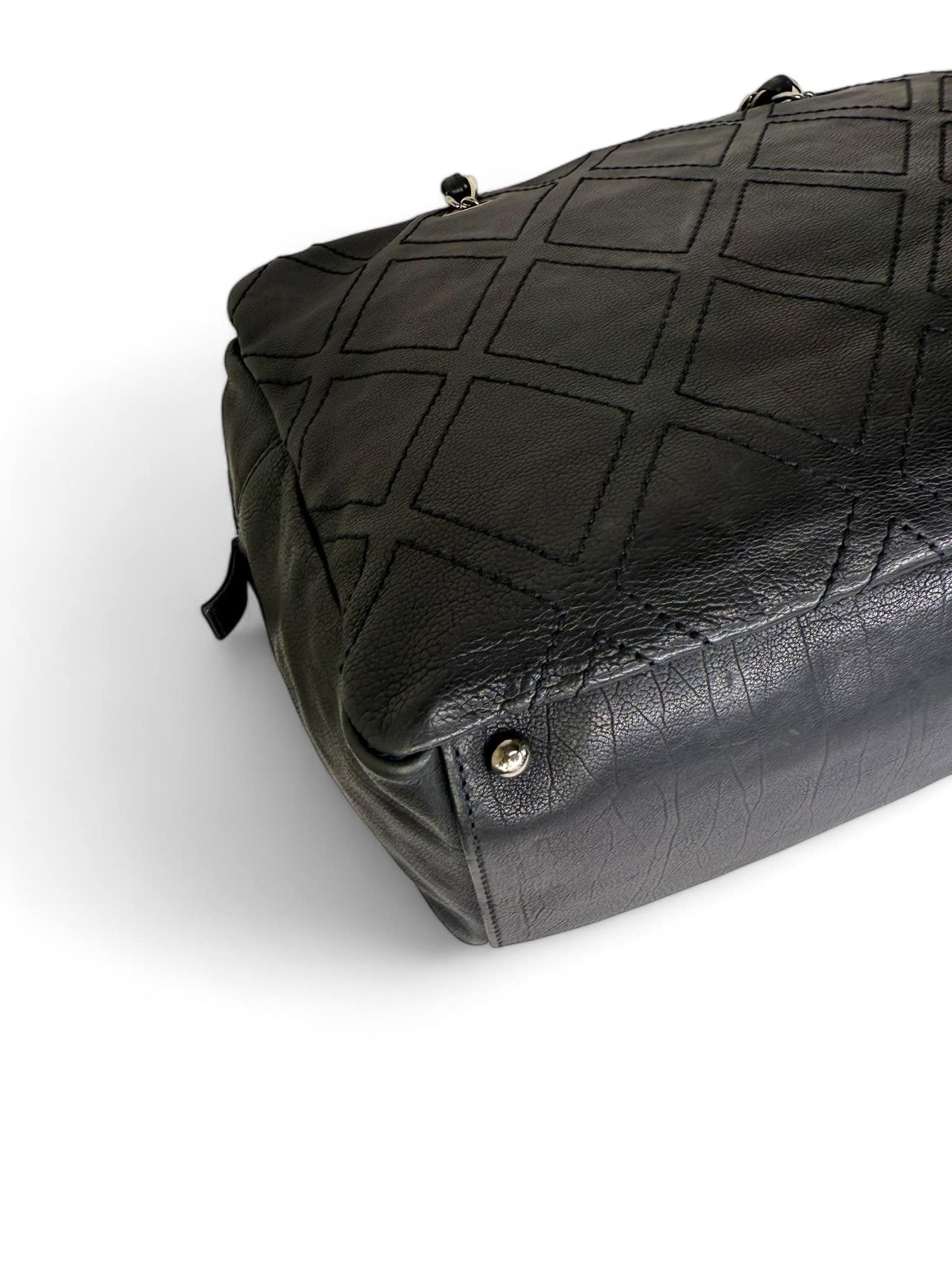 CHANEL Vintage 2007 Black Lambskin Leather CC Logo Medium Shoulder Bag