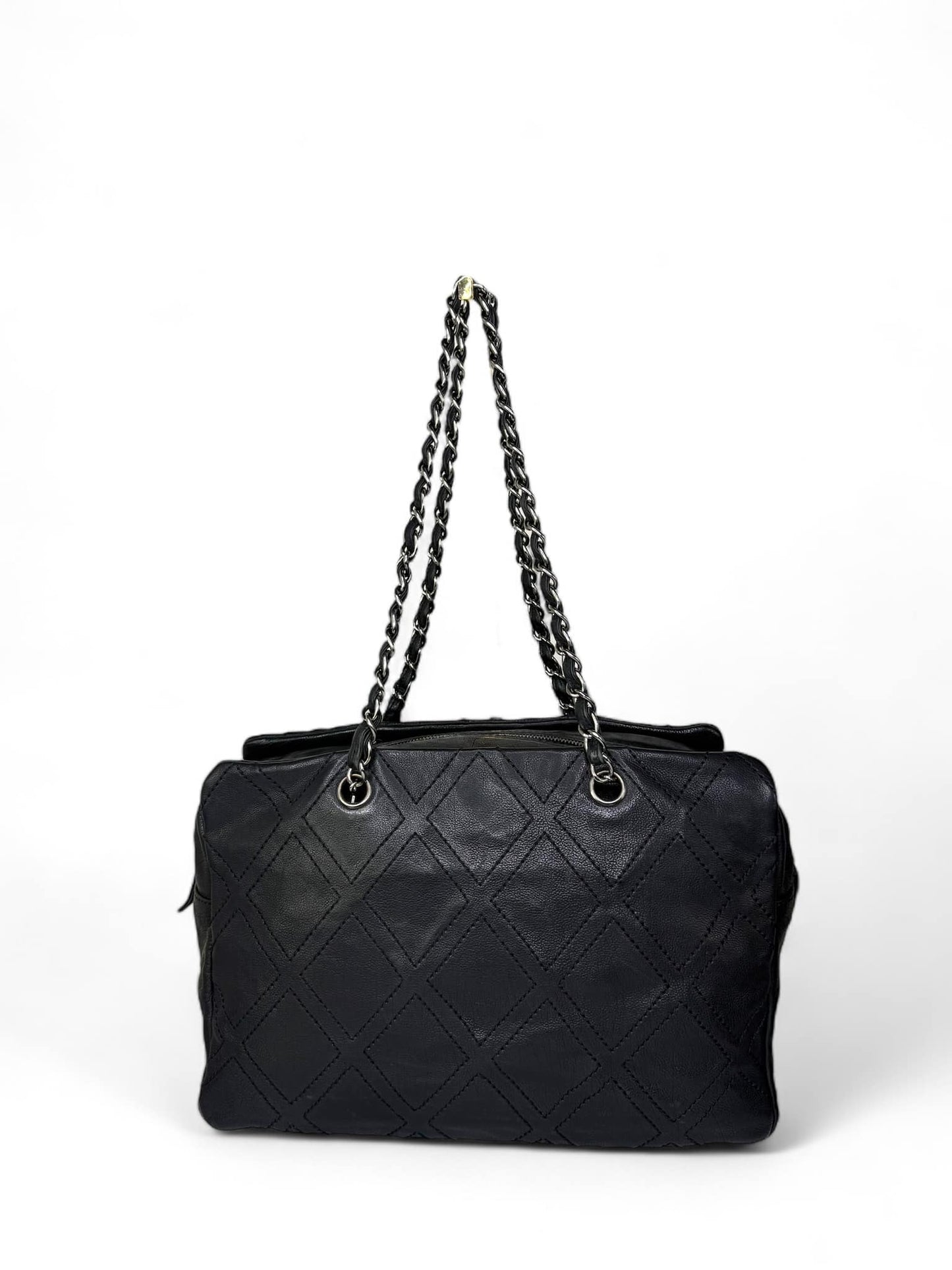 CHANEL Vintage 2007 Black Lambskin Leather CC Logo Medium Shoulder Bag