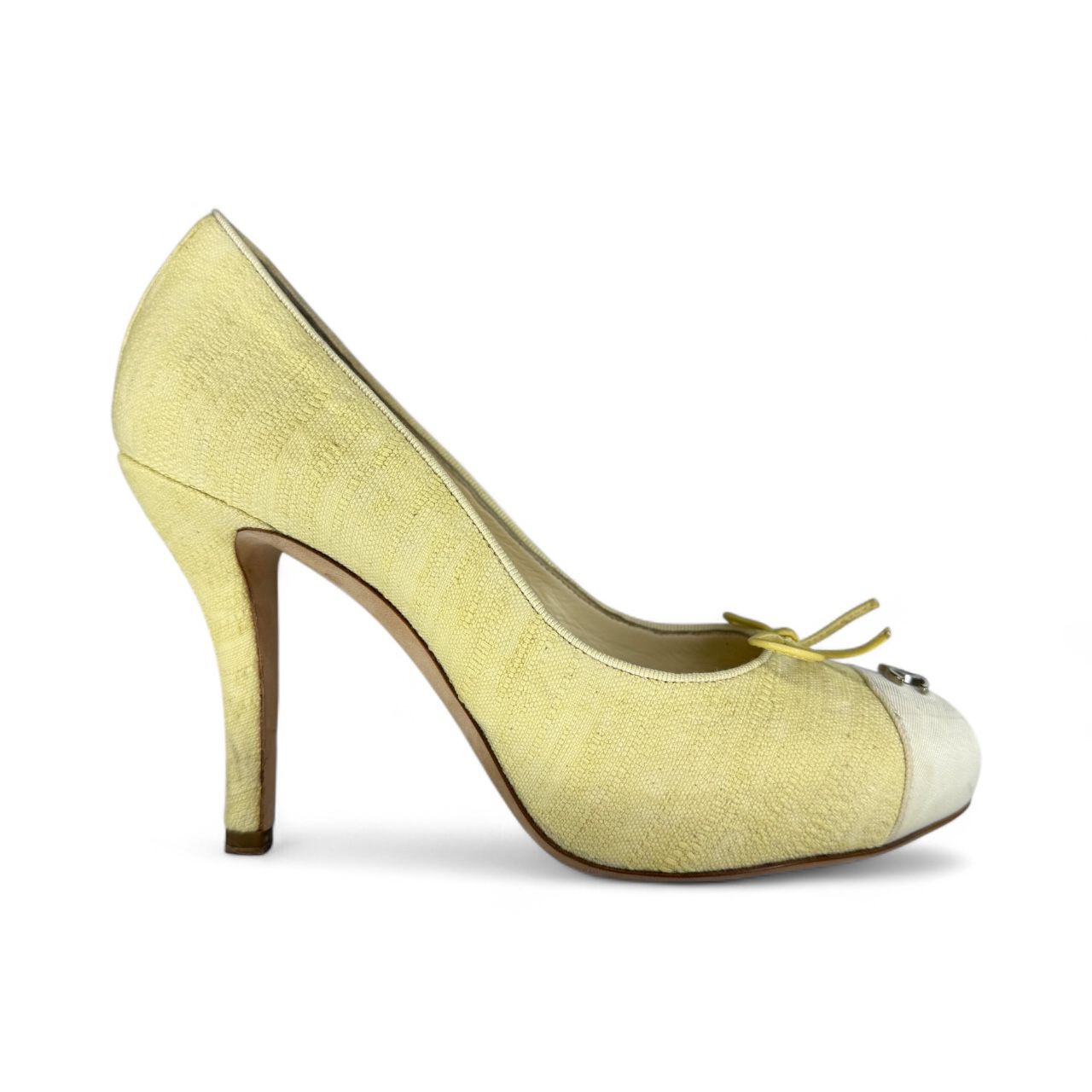 CHANEL Cream and Yellow Linen Cap Toe Pumps IT37
