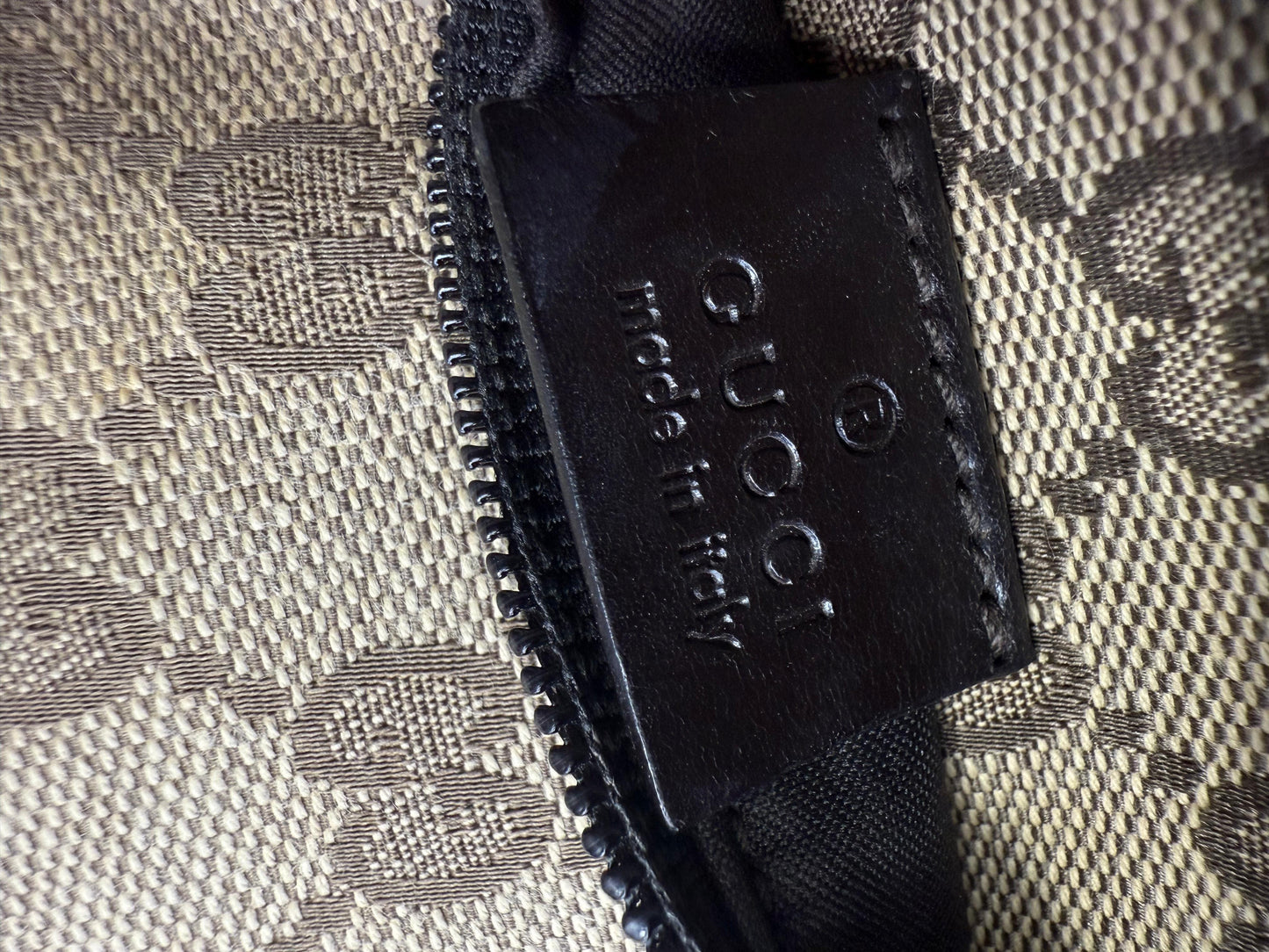 GUCCI Unisex GG Web Logo Belt Bag