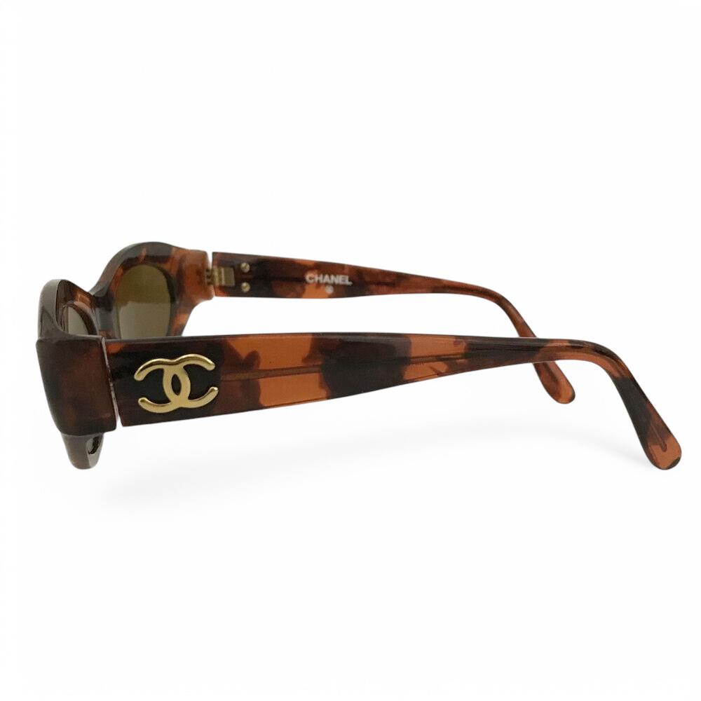 CHANEL Tortoise Shell CC Sunglasses Brown