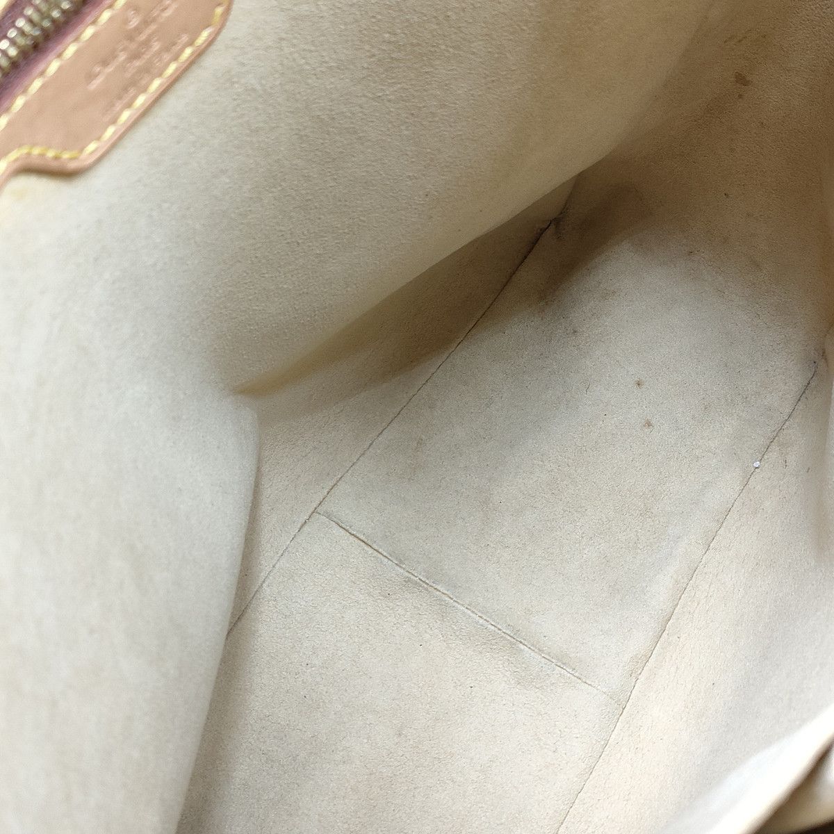 LOUIS VUITTON Looping GM Bag