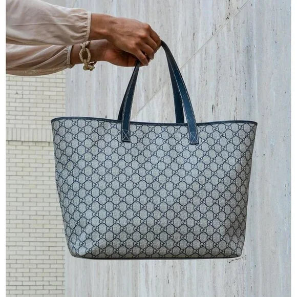GUCCI Navy & Gray GG Supreme Monogram Logo Heart & Roses Tattoo Tote