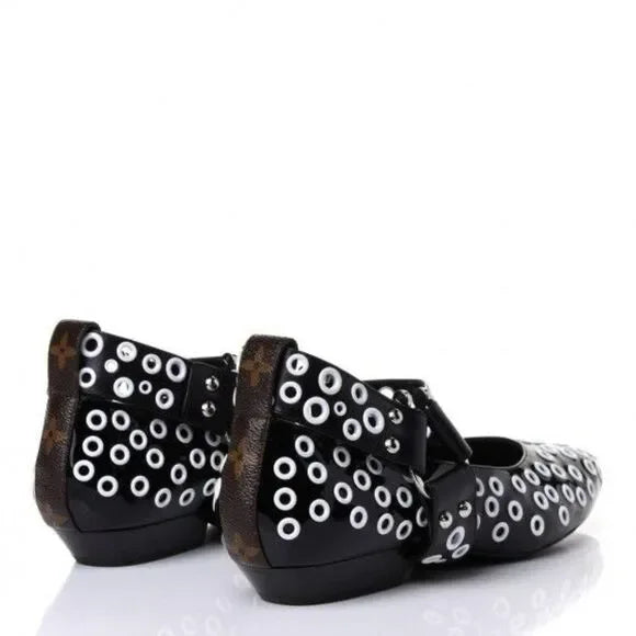 LOUIS VUITTON Fall 2019 Runway Rhapsody Black and White Eyelet Ballet Flats IT38