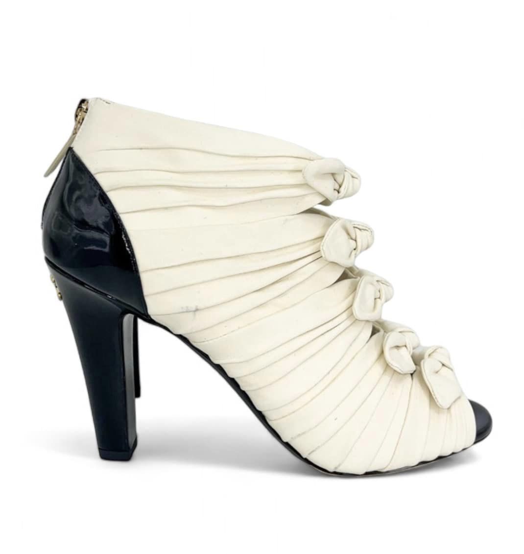 CHANEL Ivory Bow Detail CC Logo Ruched Ankle Booties Size EU40