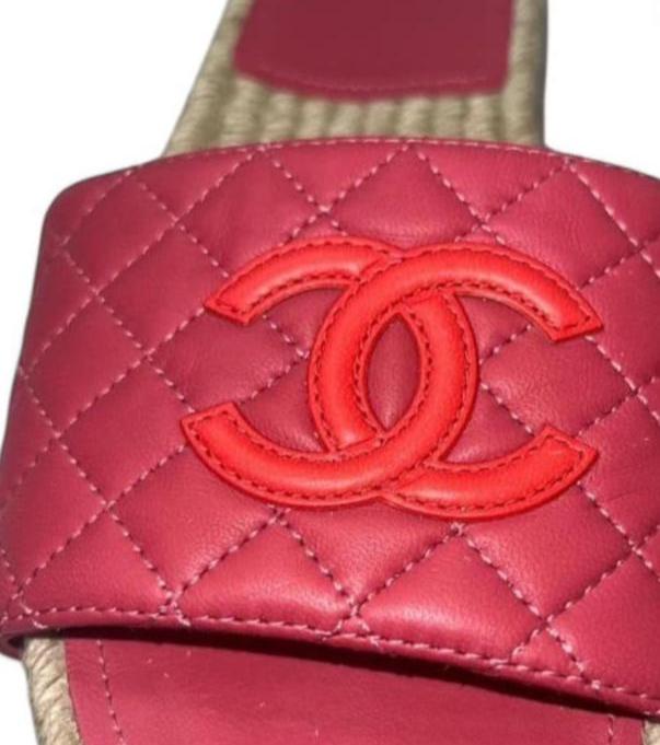 CHANEL Coral Diamond Quilted CC Logo Espadrille Slides EU38