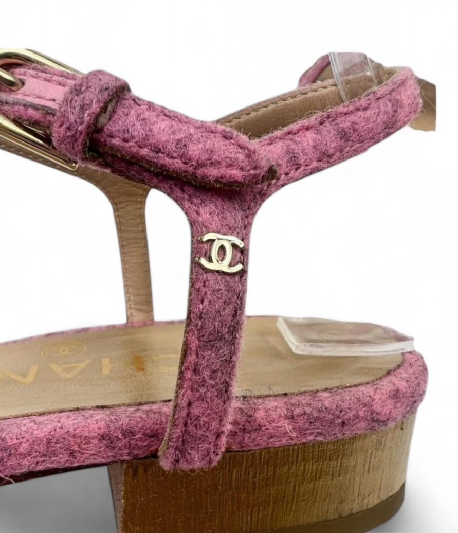 CHANEL Dusty Pink CC Logo Camellia Flower Sandals IT36