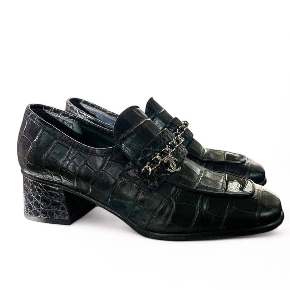 CHANEL CC Logo Black Croc Embossed Calfskin Leather Loafers IT36.5