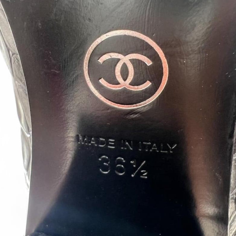 CHANEL CC Logo Black Croc Embossed Calfskin Leather Loafers IT36.5