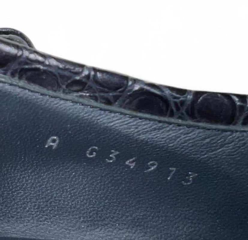 CHANEL CC Logo Black Croc Embossed Calfskin Leather Loafers IT36.5