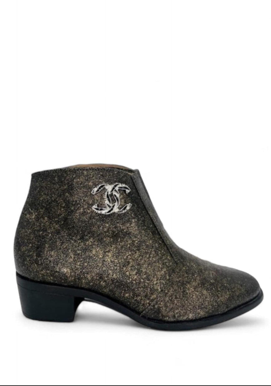 CHANEL Black & Gold Metallic CC Logo Block Heel Ankle Boots IT36.5