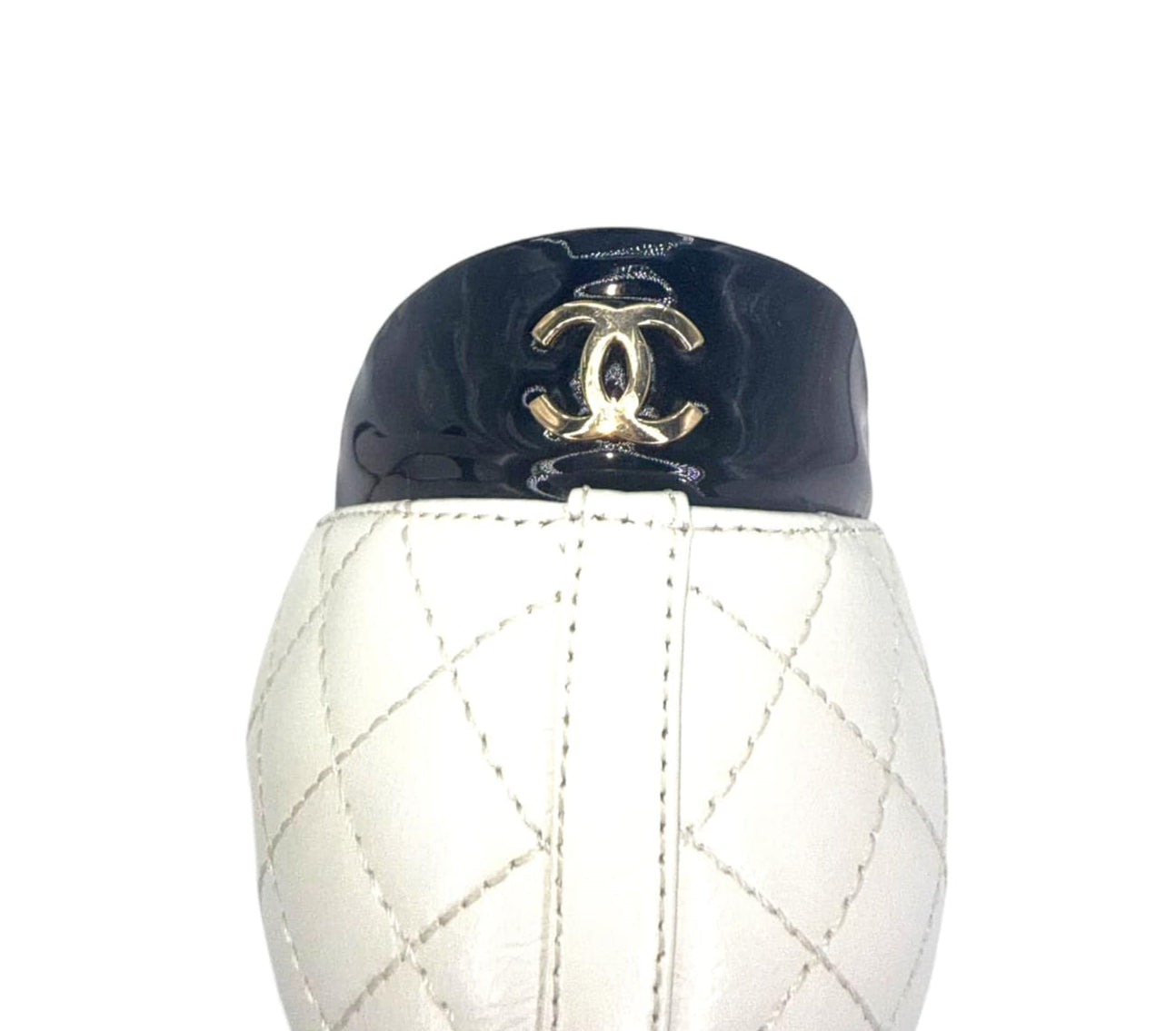 CHANEL White CC Logo Quilted Cap Toe Pumps EU37.5