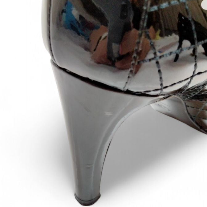CHANEL Black Patent Leather CC Logo Heels IT36
