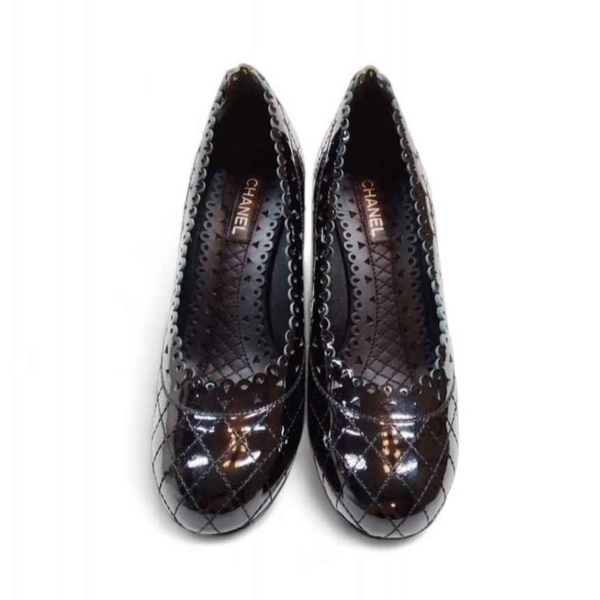 CHANEL Black Patent Leather CC Logo Heels IT36