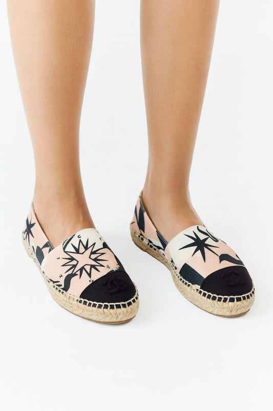 CHANEL La Pausa Ecru Star Print Canvas Cap Toe CC Logo Espadrilles Size EU36